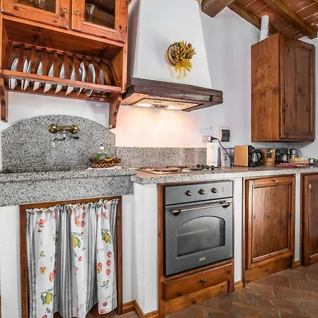 Rustic With Views Of Cortona